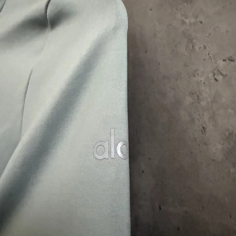 ALO Yoga stretch polyester